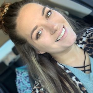 Meet your Posher, Tabitha